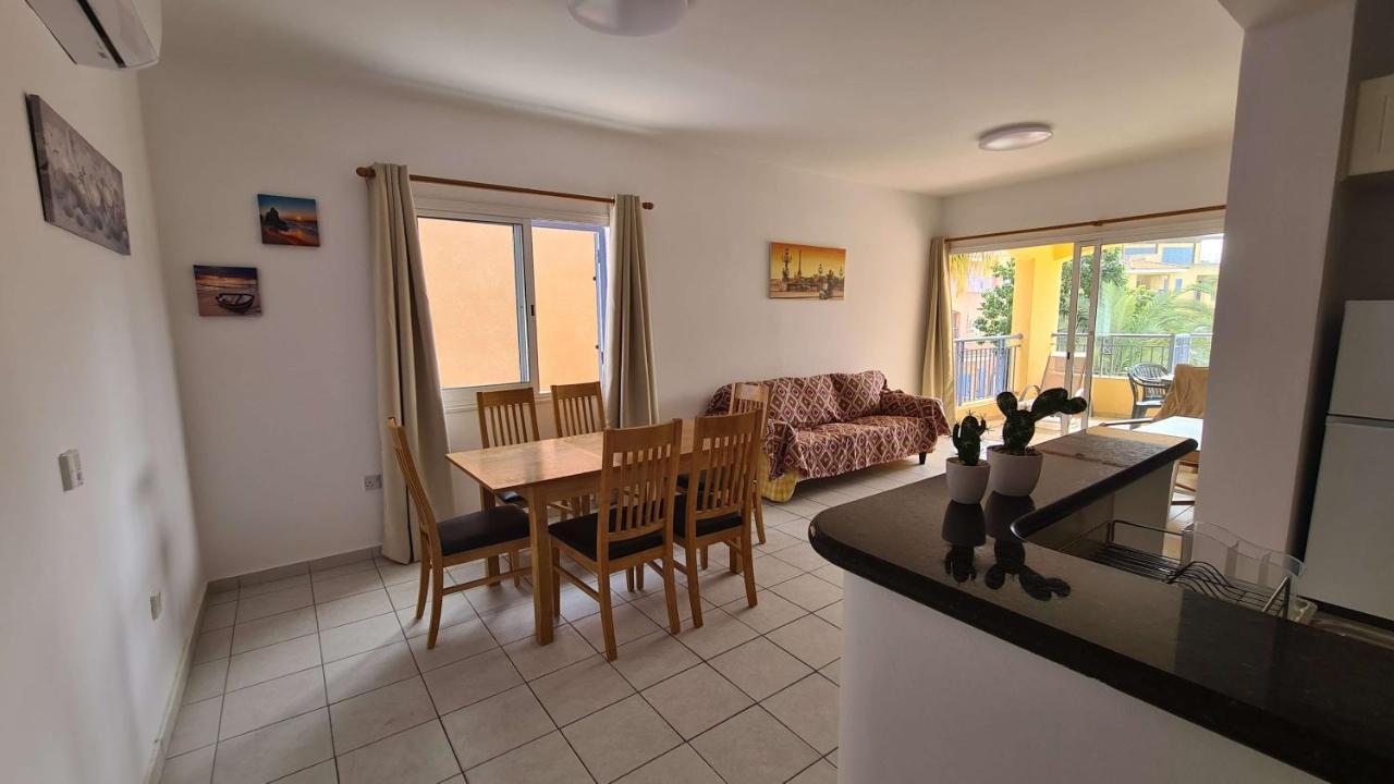 Sunny Limnaria Gardens 2 Bedroom Apartment Paphos 外观 照片