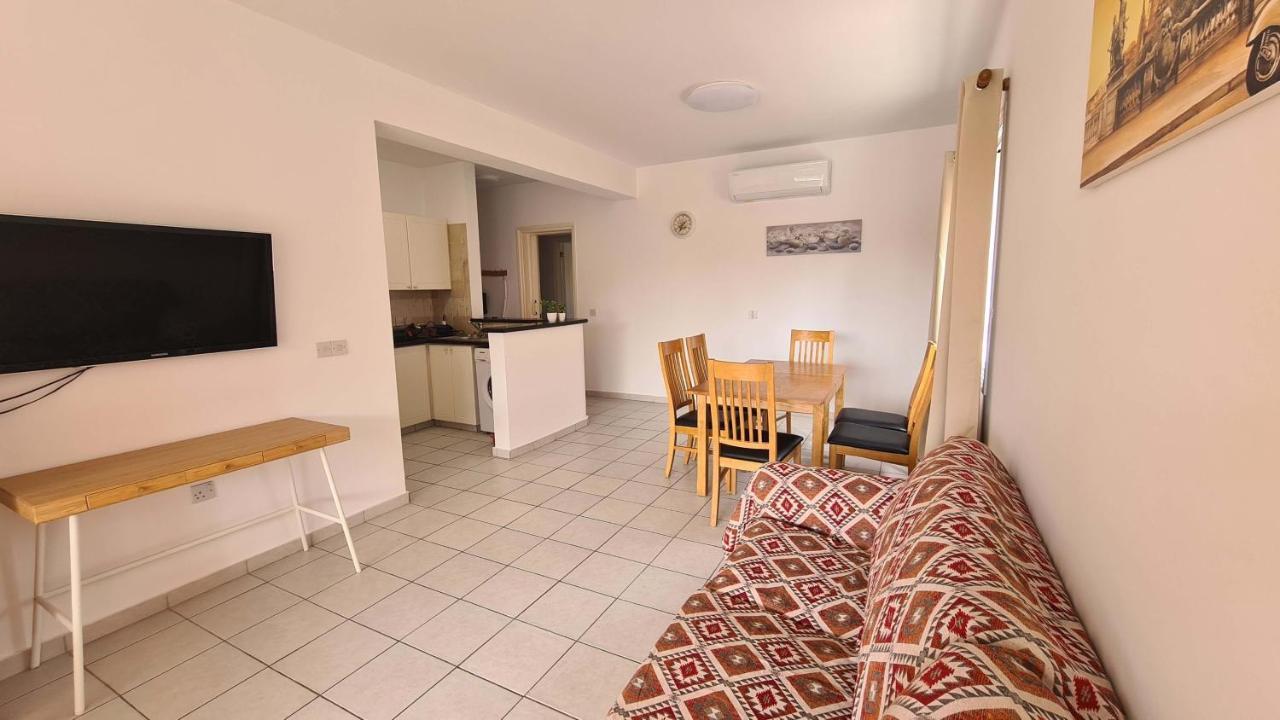 Sunny Limnaria Gardens 2 Bedroom Apartment Paphos 外观 照片
