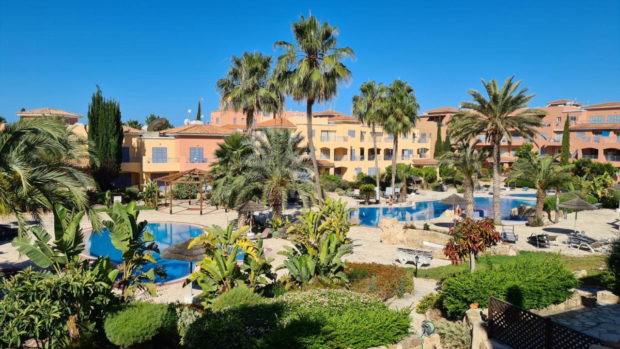 Sunny Limnaria Gardens 2 Bedroom Apartment Paphos 外观 照片